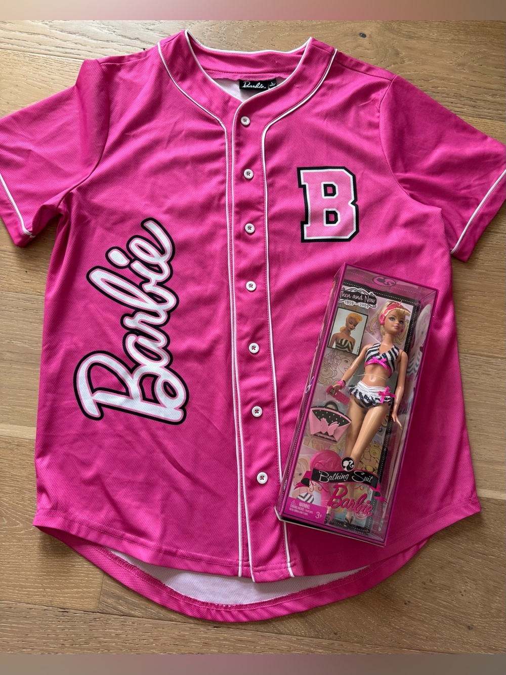 Barbie BUNDLE! MALIBU Barbie Baseball Jersey & New Bathing Suit Barbie